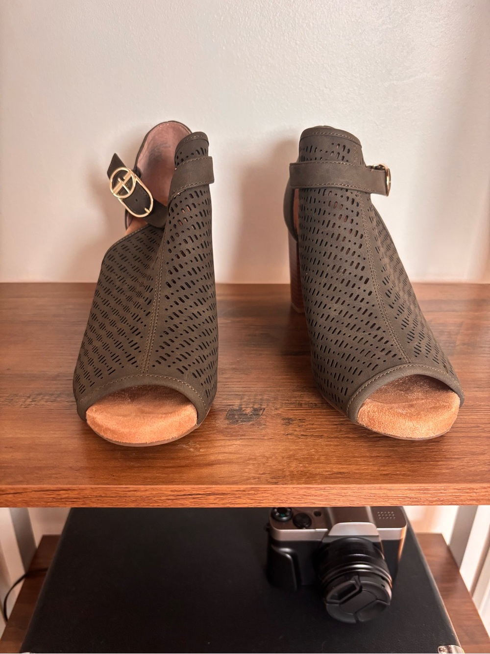 Giani Bernini Olive Perforated Peep-Toe Wedge Ankle Strap Sandals